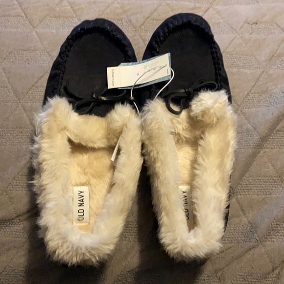 Old Navy | Shoes | Old Navy Faux Fur Slippers | Poshmark